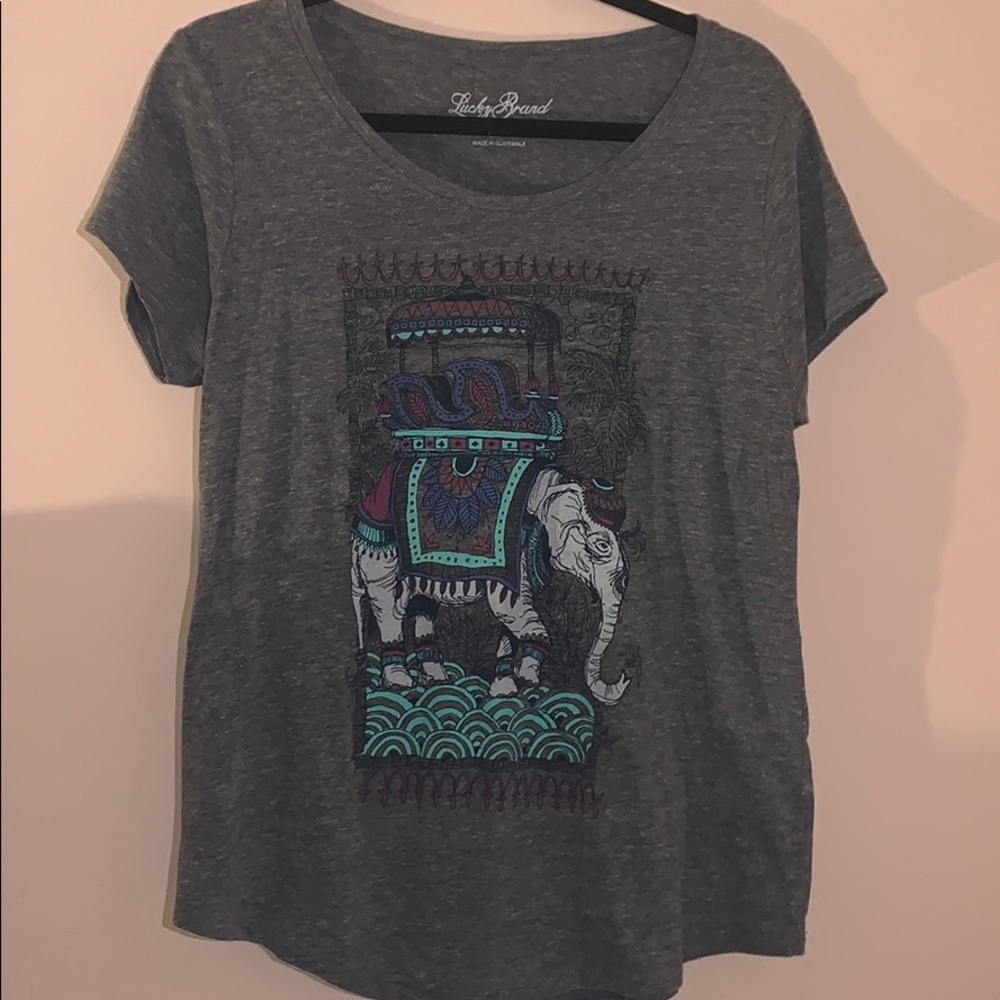 Gray t shirt